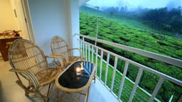 Monsoon Grande Munnar - Image 1