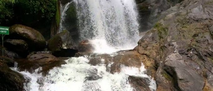 lakkam-waterfalls-munnar-kerala
